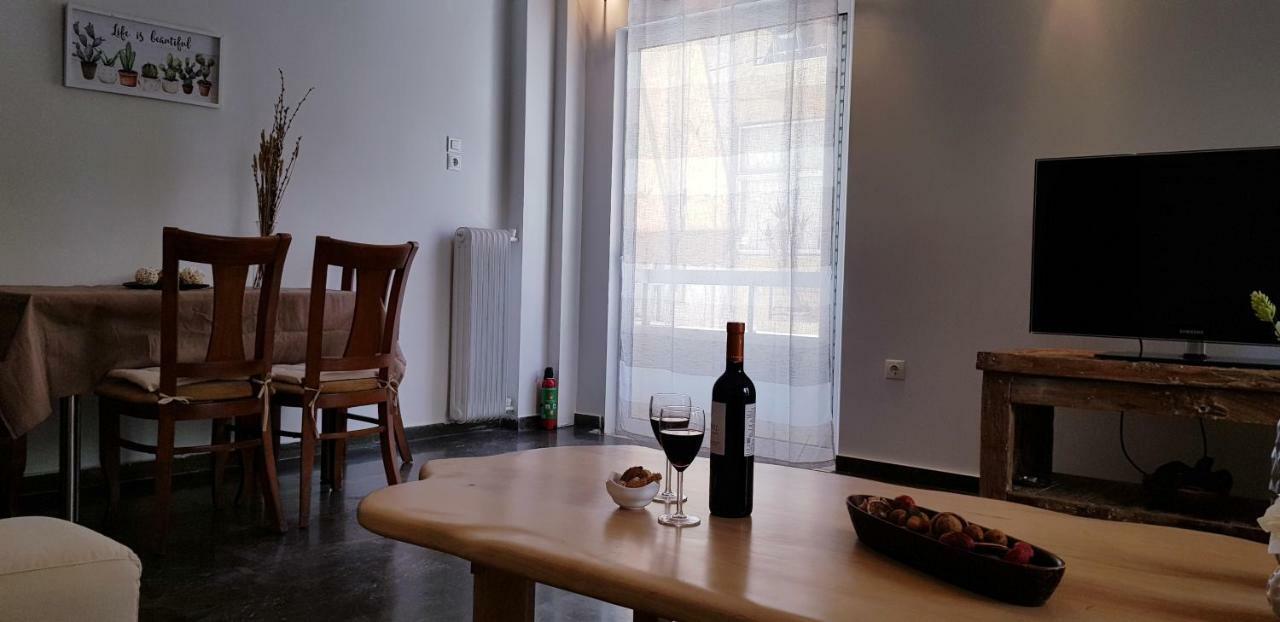 Spacious Apartment In The Historical Center Of Athens Atenas Exterior foto