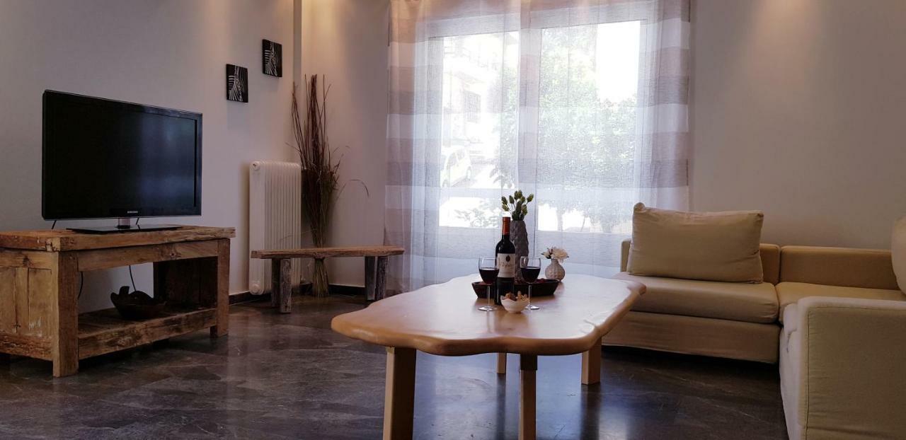 Spacious Apartment In The Historical Center Of Athens Atenas Exterior foto