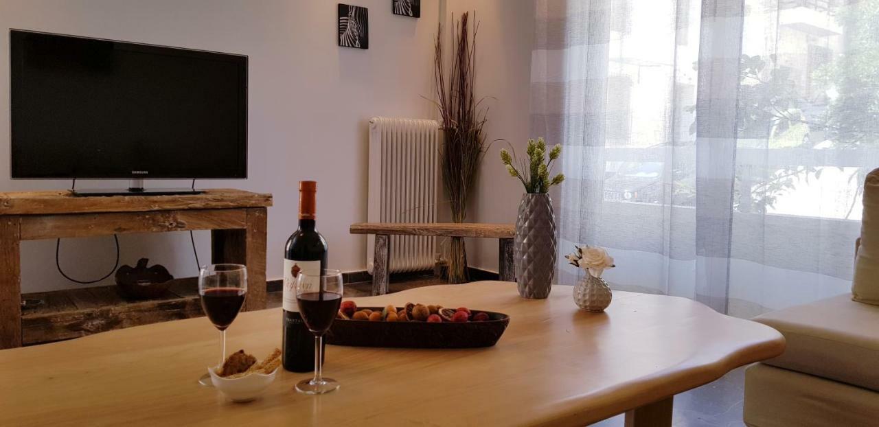 Spacious Apartment In The Historical Center Of Athens Atenas Exterior foto